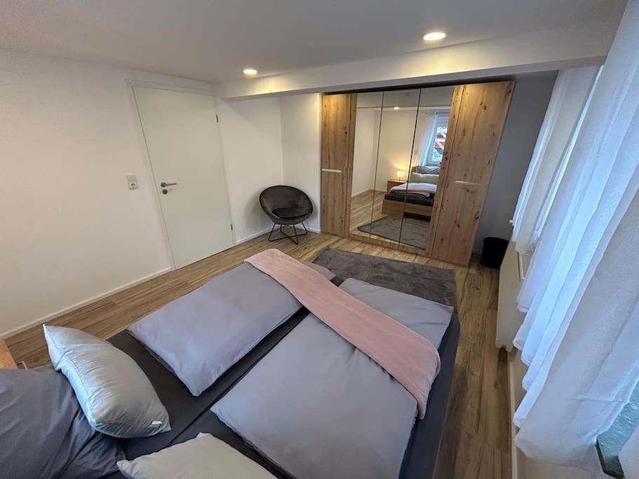 Zur Froehlichkeit Apartment *