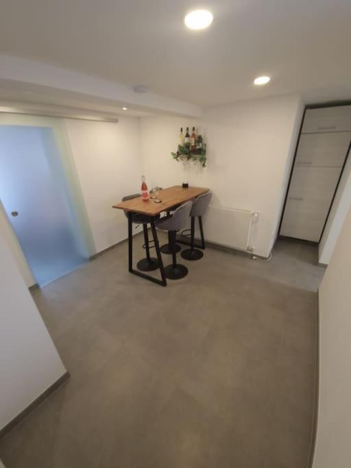 Zur Froehlichkeit Apartment *